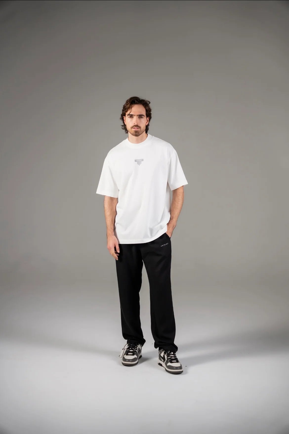Ruins White Oversize ARTDIST