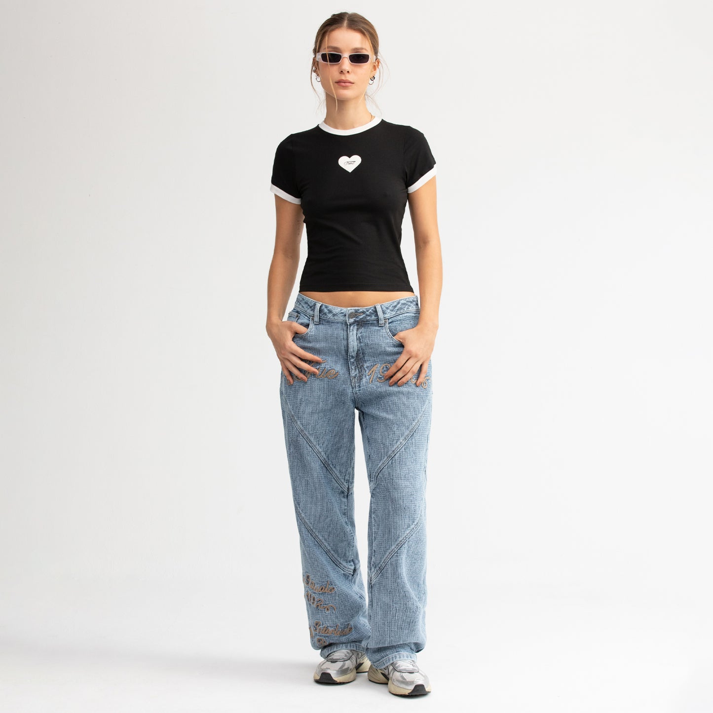 MEMORIES SLIM TEE BLACK TRUE
