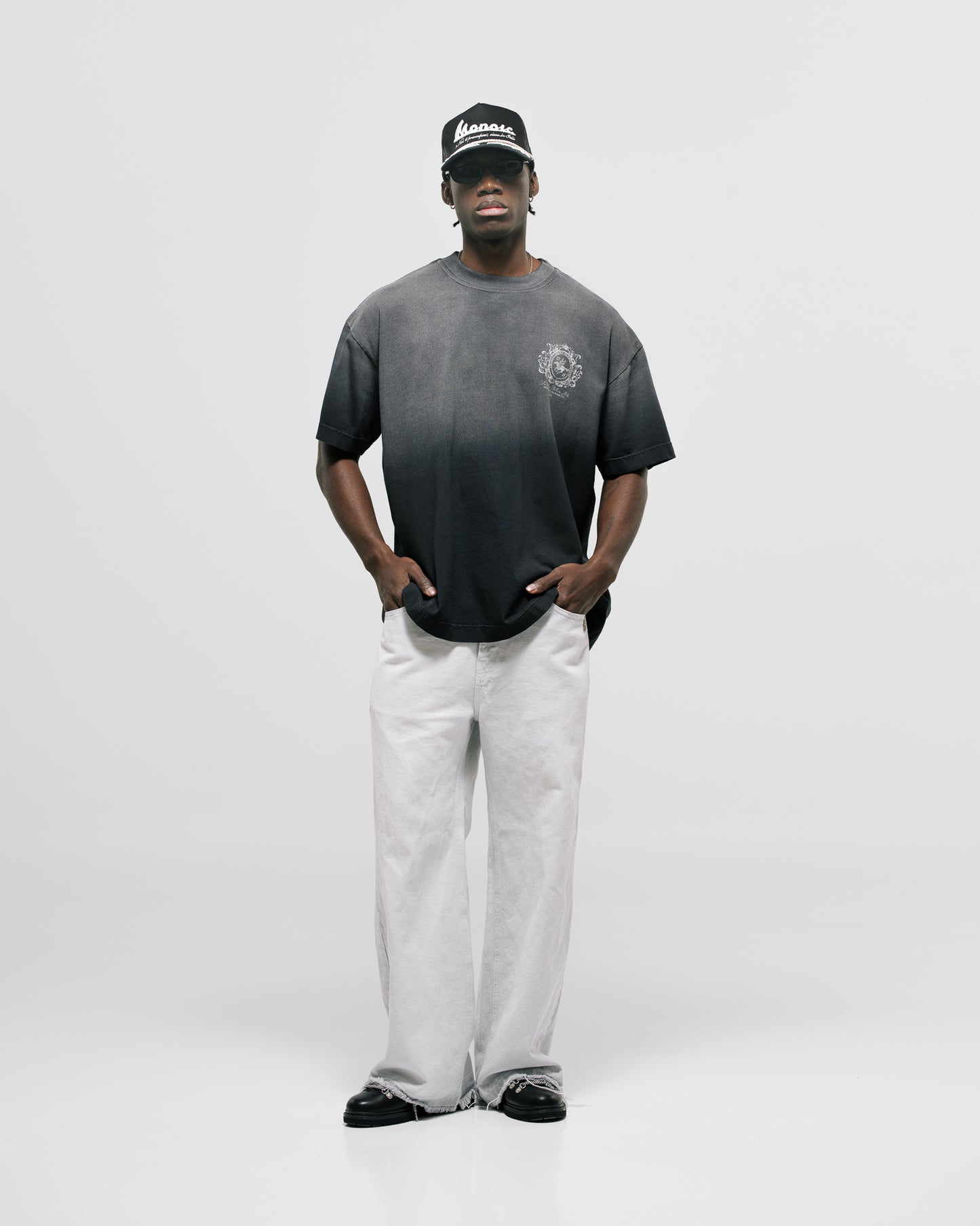 Camiseta Oversized Cavallo Negro Desgastado MONOIC