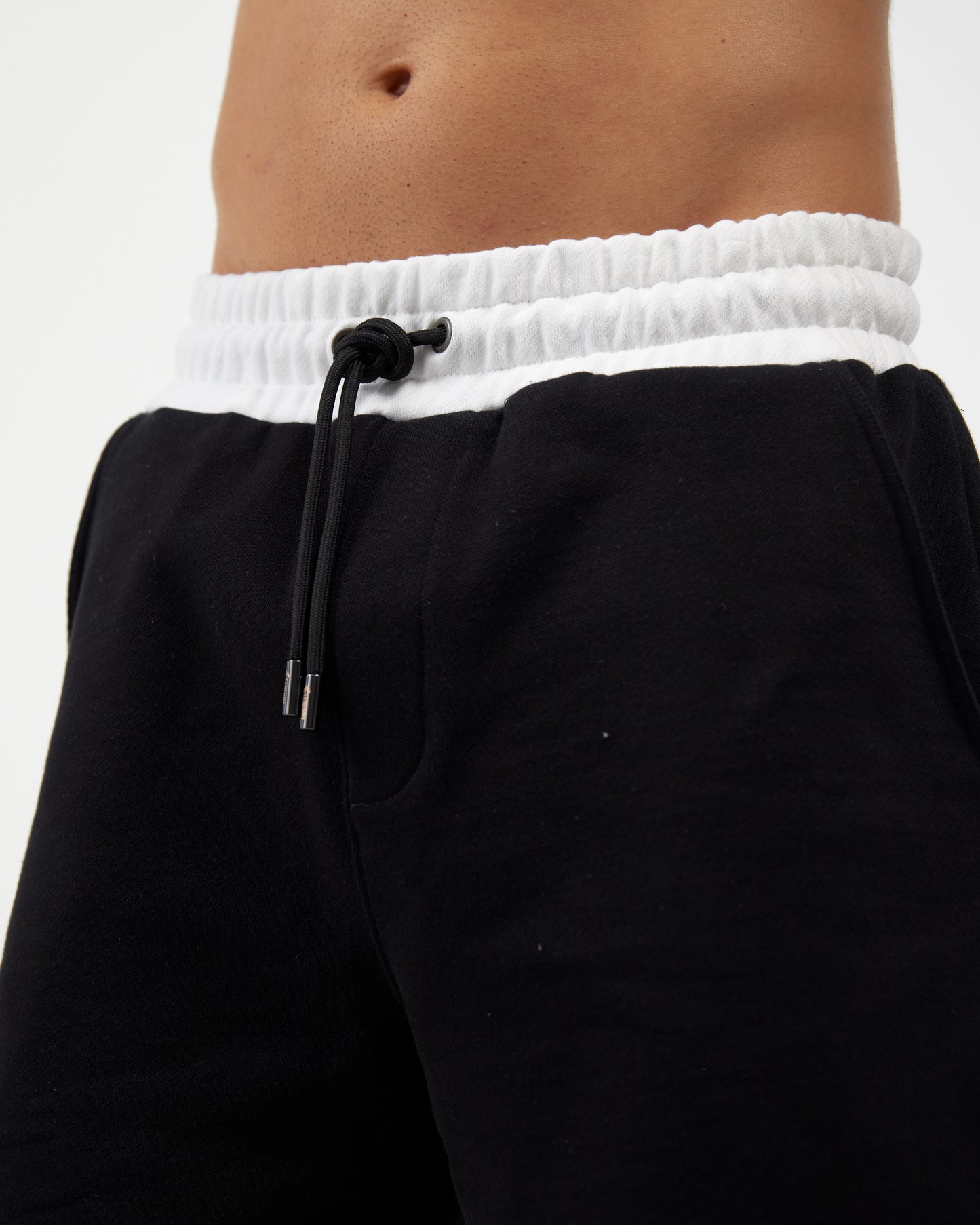 RICERCATO BERMUDA BLACK CLEMONT