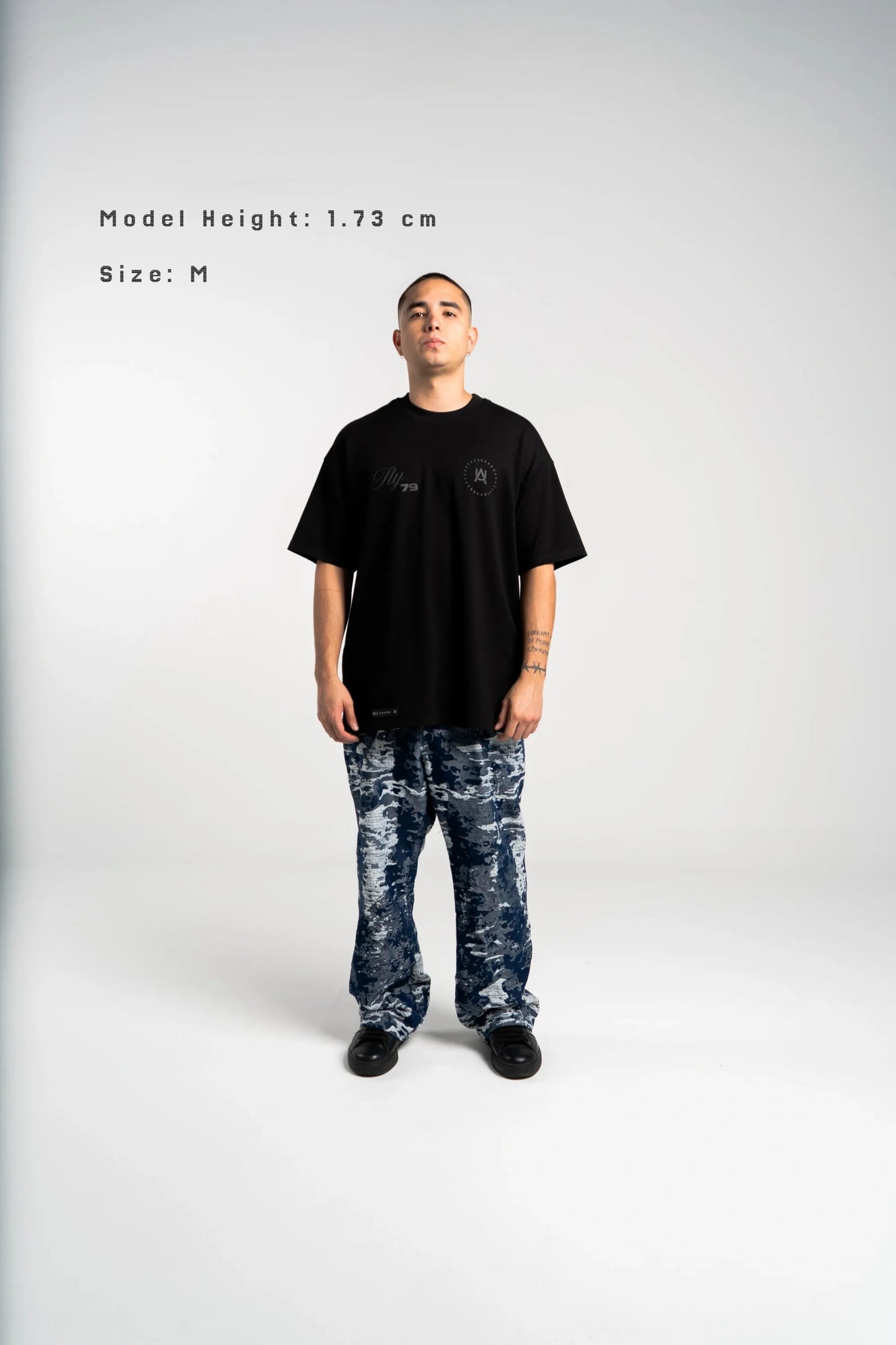 Born To Fly Black Oversized Aurum 79