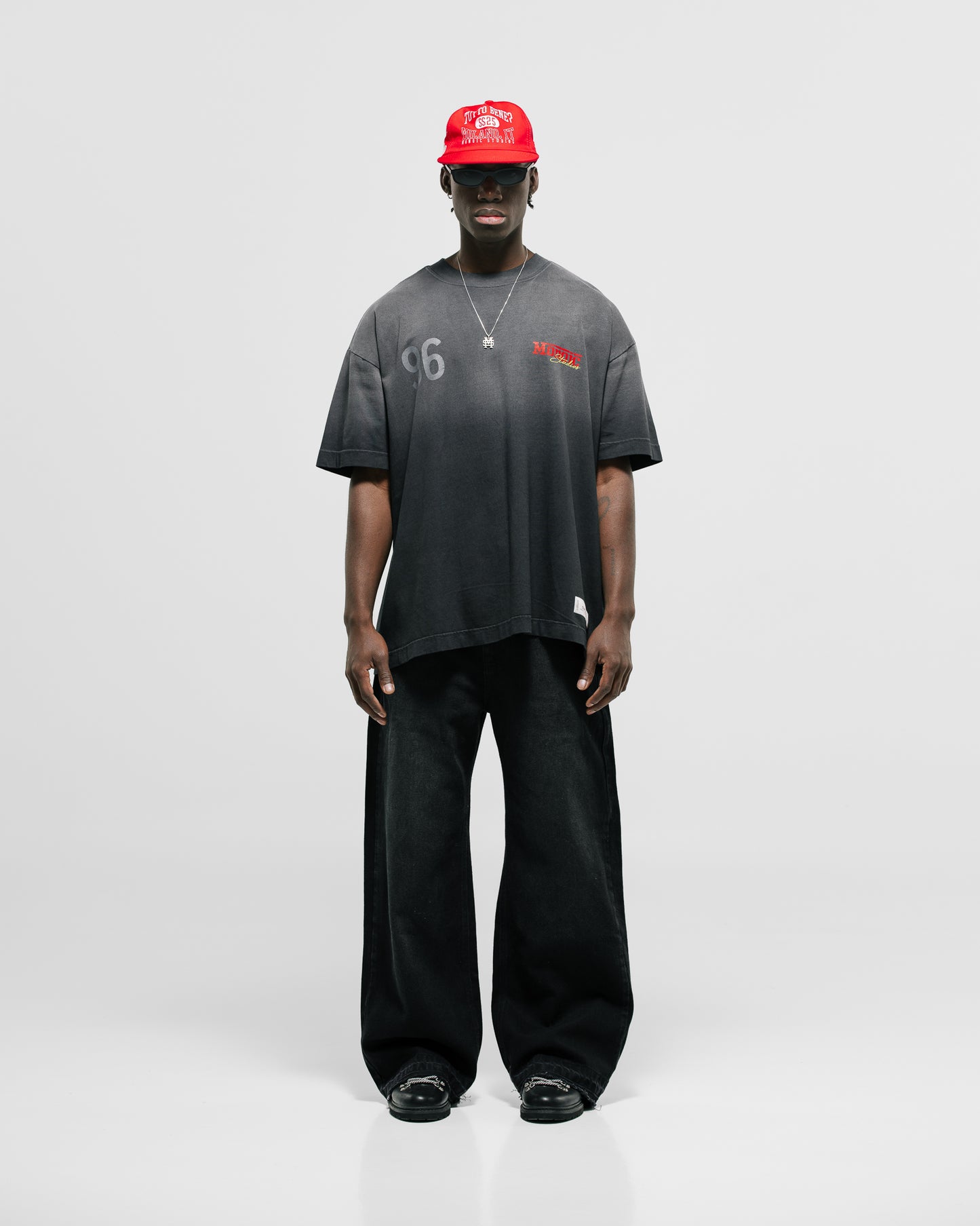 Camiseta Oversized Fit Monza Negro Desgastado MONOIC