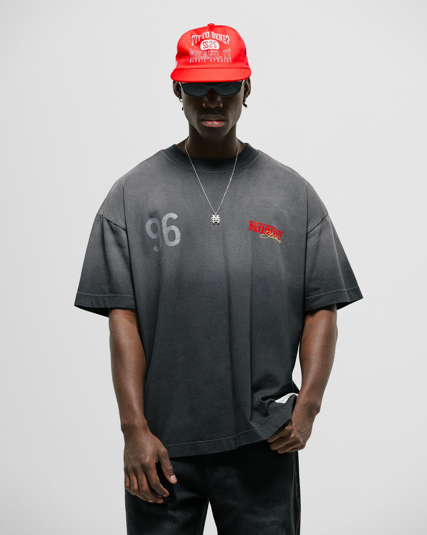 Camiseta Oversized Fit Monza Negro Desgastado MONOIC