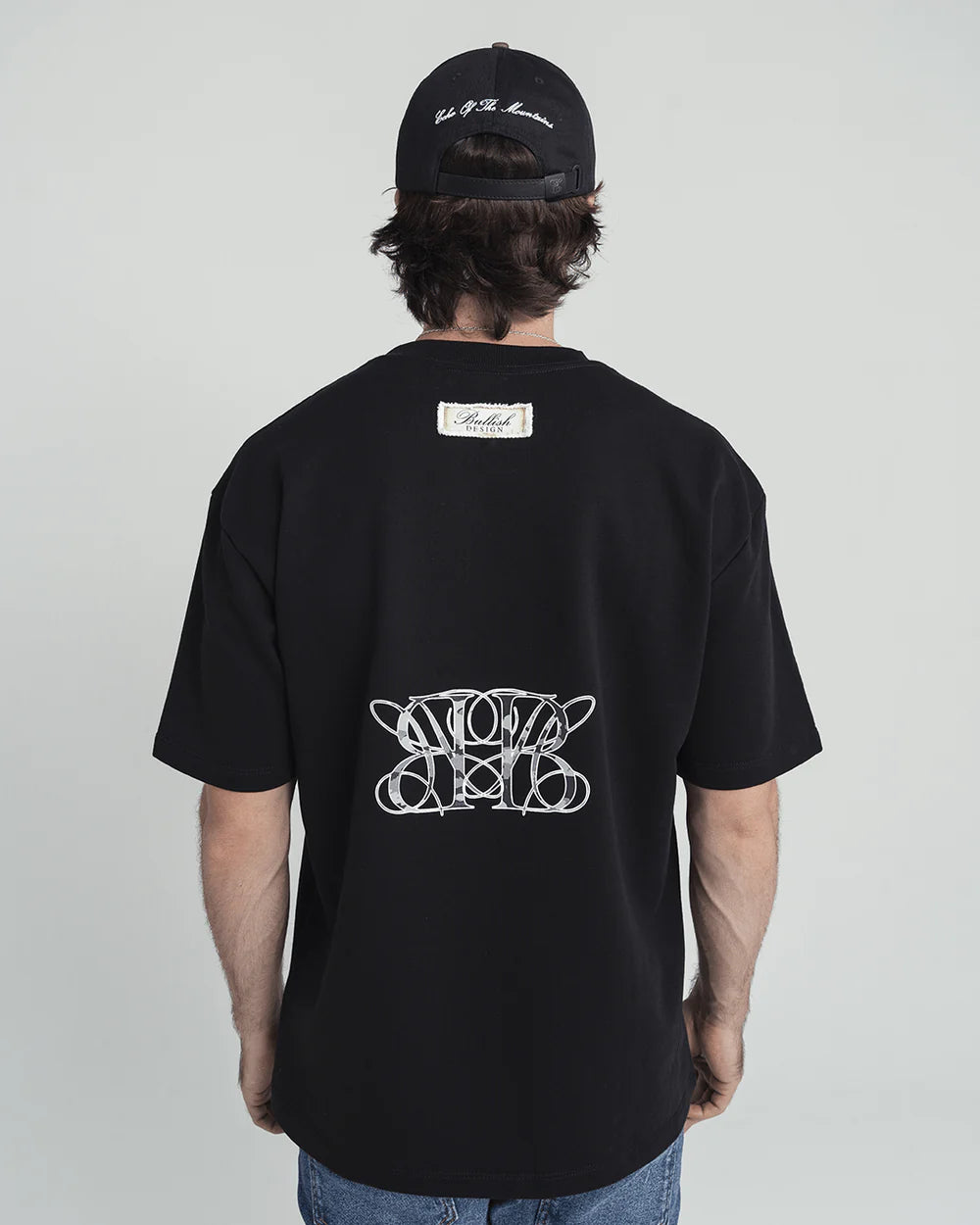 ROCKY BLACK OVERSIZED BULLISH