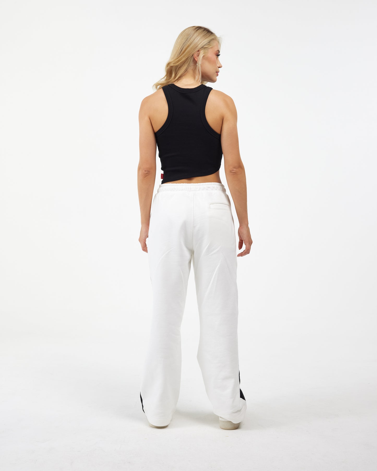 PIACEVOLE CROP TOP BLACK CLEMONT
