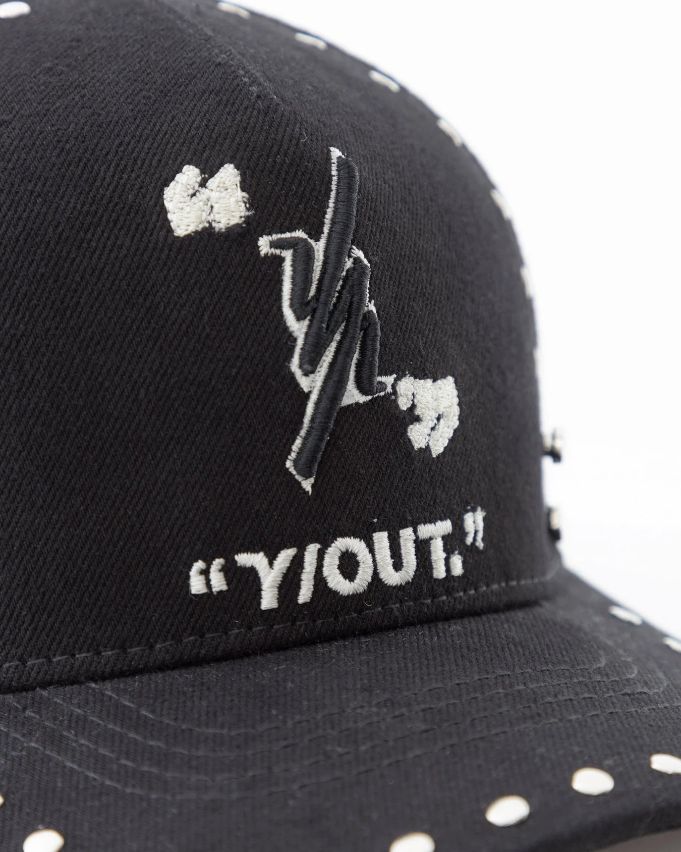 ESSENCE CAP Y/OUT