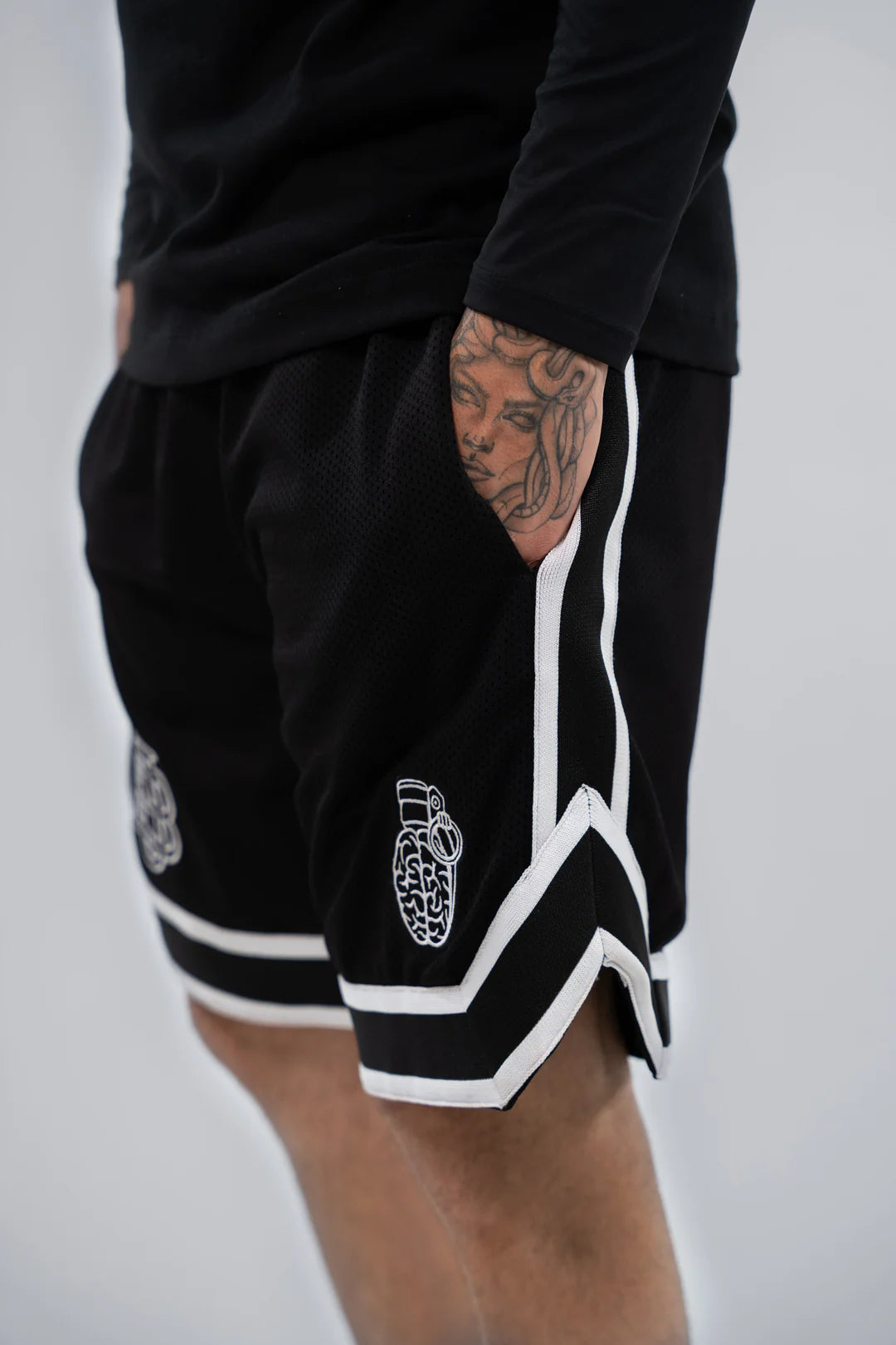 BLACK SHORT BLOW UP