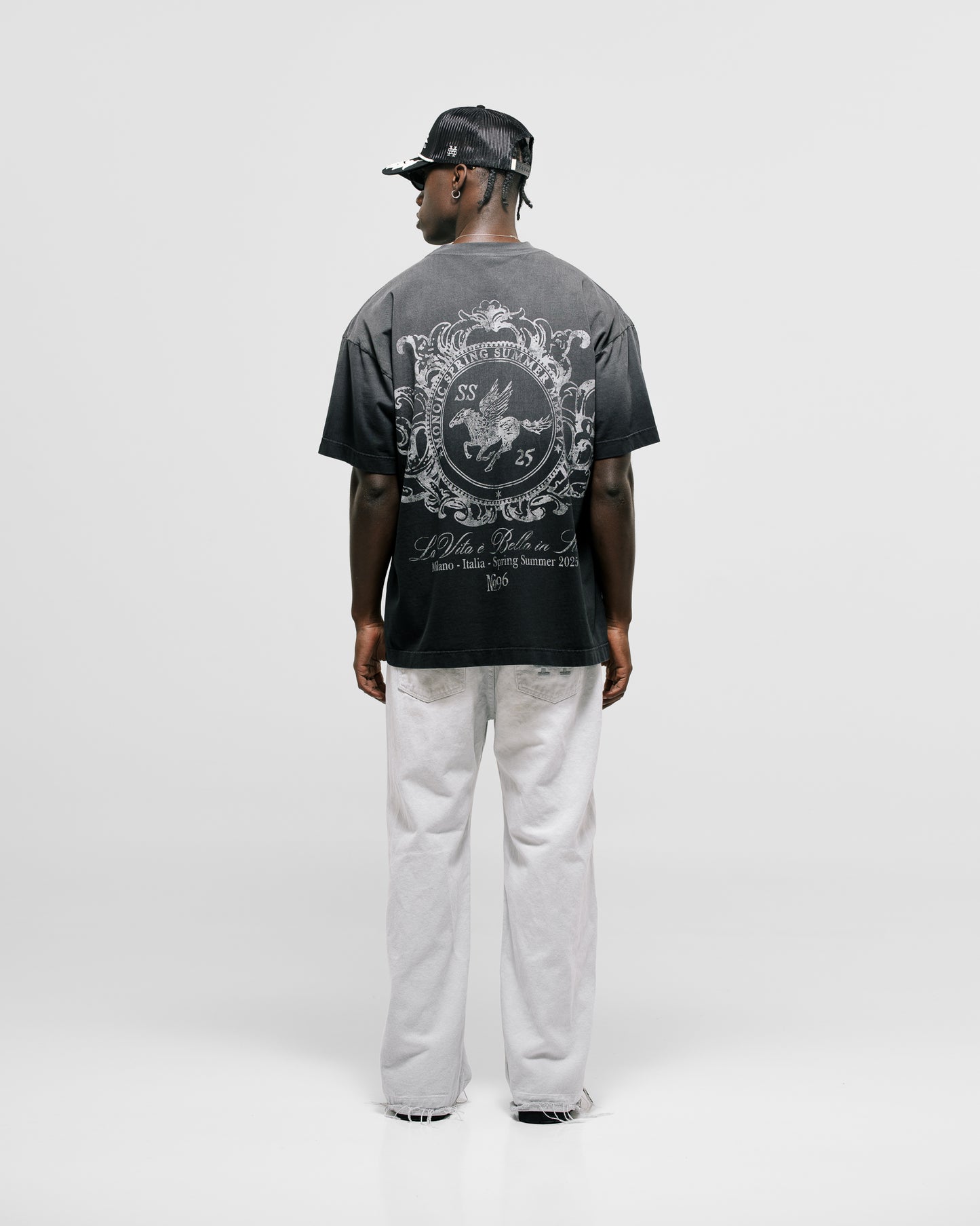 Camiseta Oversized Cavallo Negro Desgastado MONOIC
