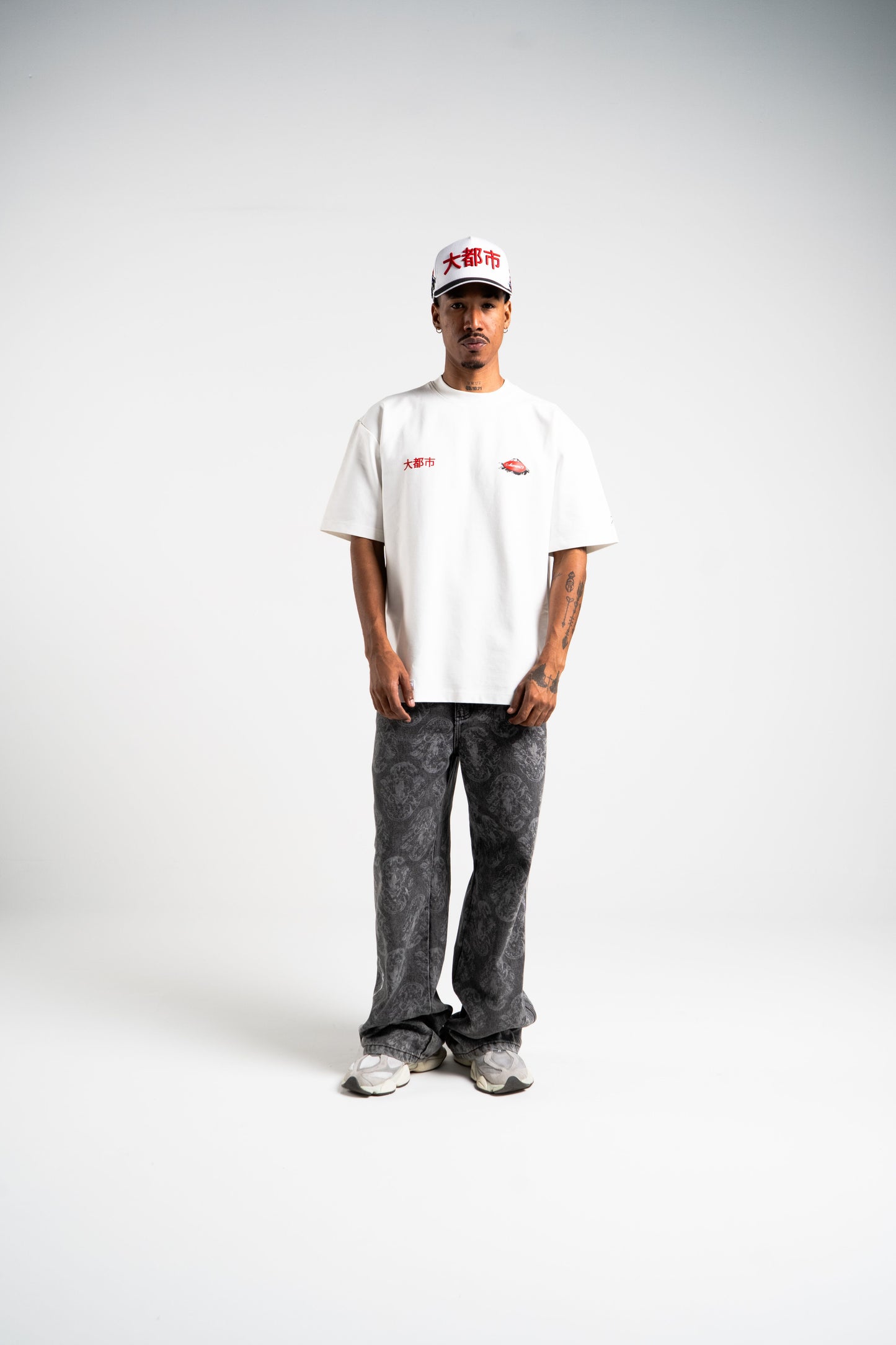 TOKYO OVERSIZED WHITE AURUM