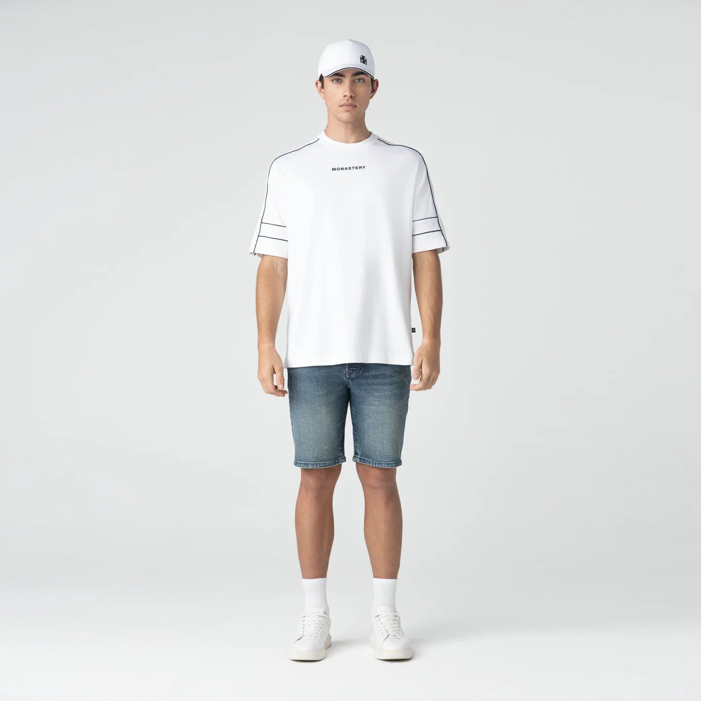 DOMINOR DENIM SHORT MEN MONASTERY