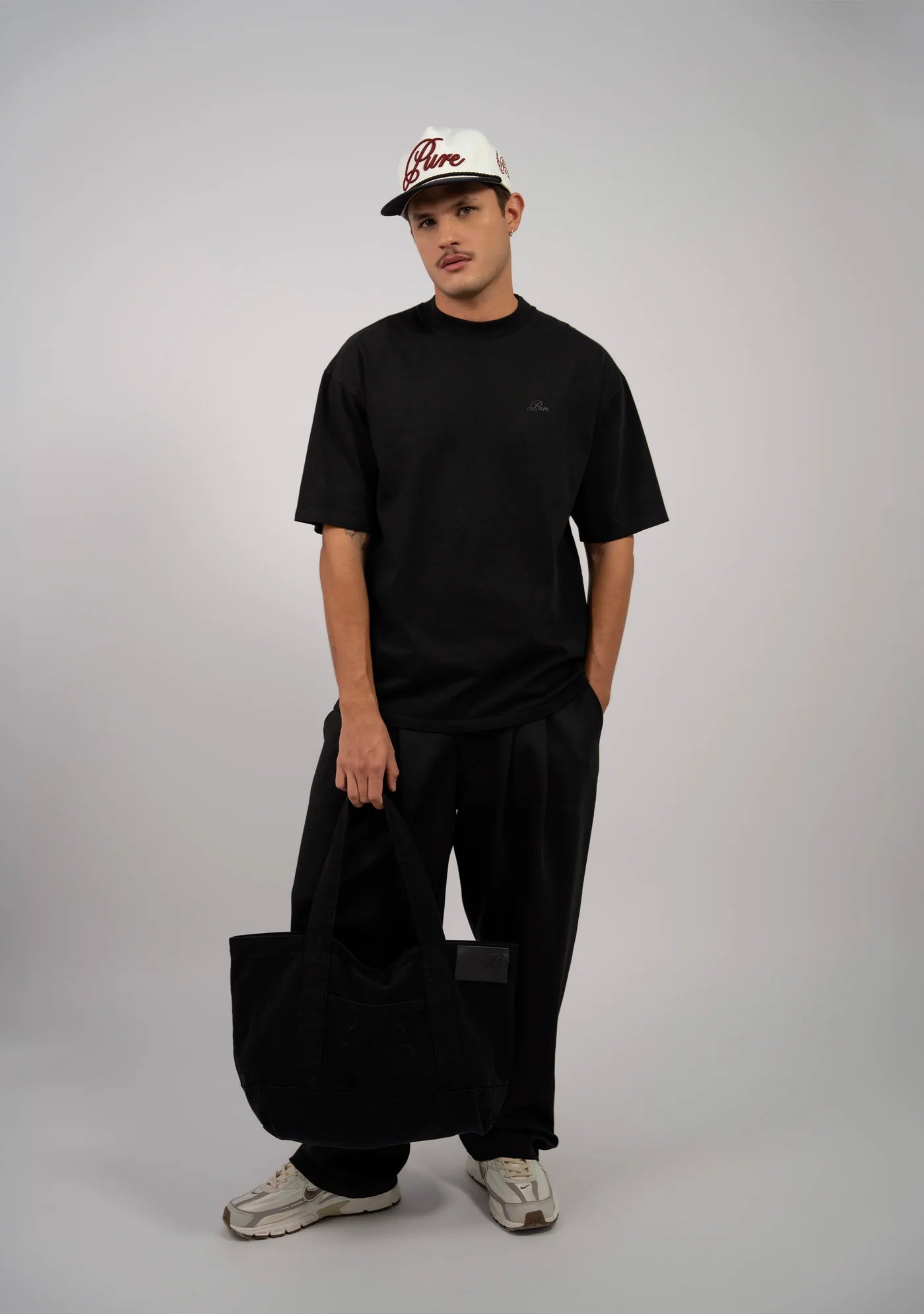 CLASSIC BLACK OVERSIZED PURE