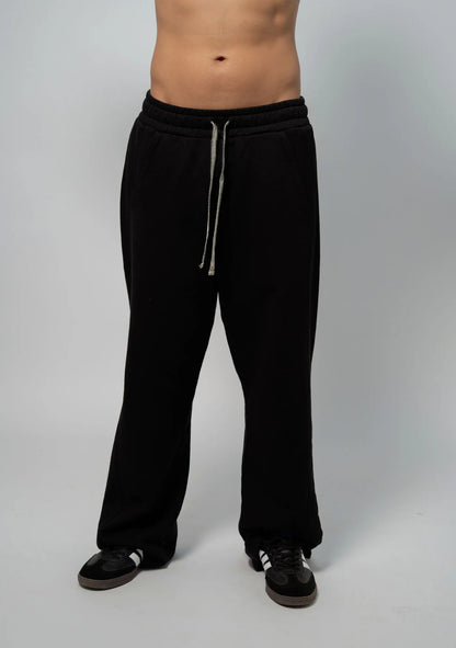 STILL HUNGRY BLACK JOGGER PURE
