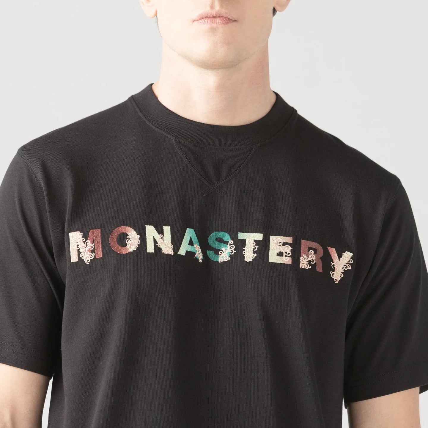 POUZIA T-SHIRT MEN BLACK MONASTERY