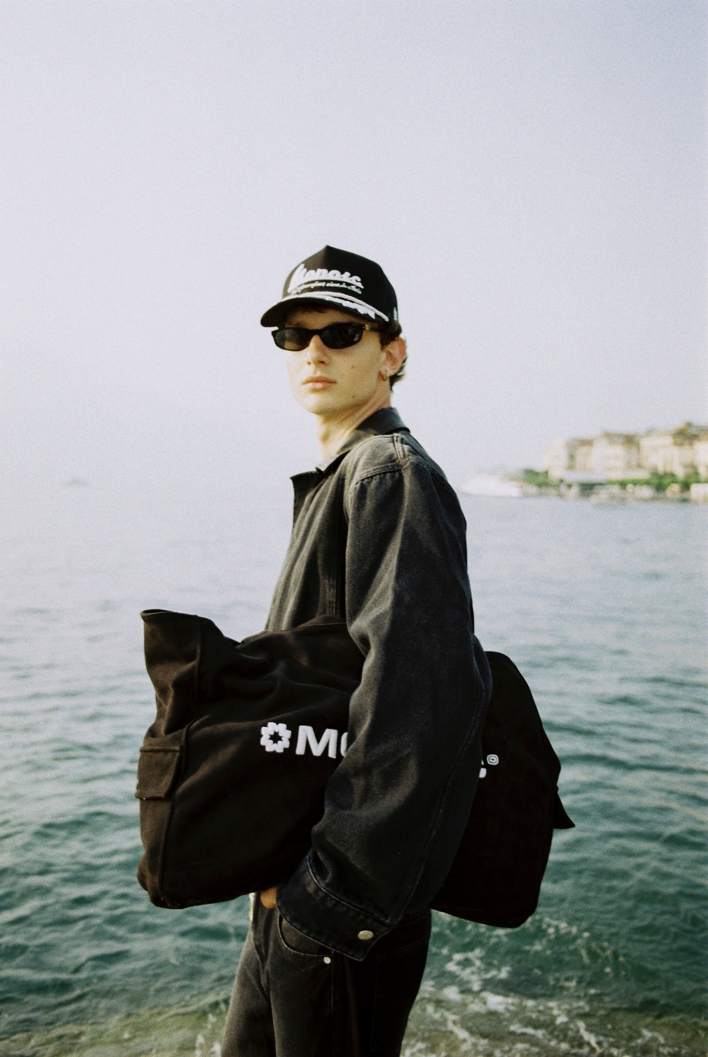 Tote Bag Gamuza Negro Oscuro MONOIC