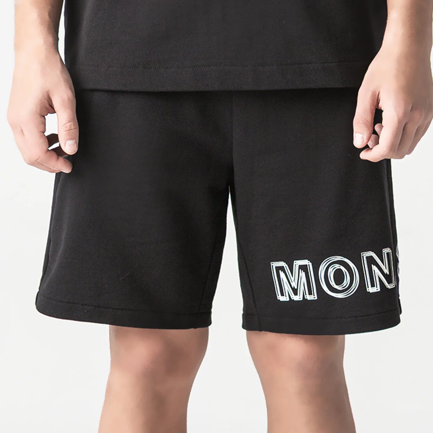 LEGATUS BURDA SHORT BLACK MONASTERY