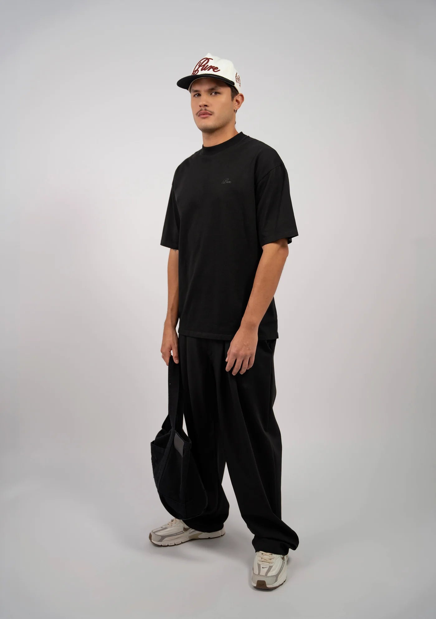 CLASSIC BLACK OVERSIZED PURE