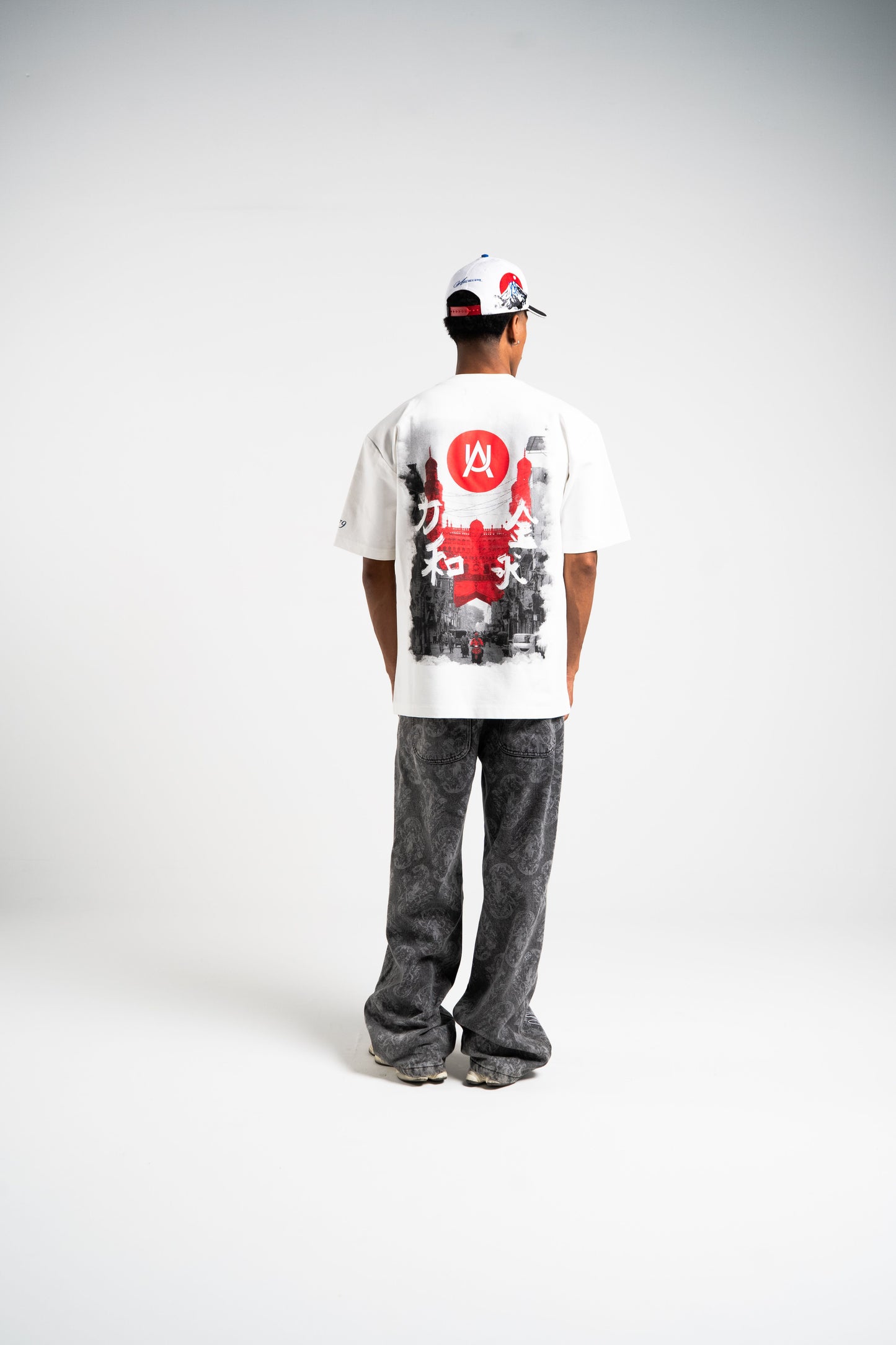 TOKYO OVERSIZED WHITE AURUM