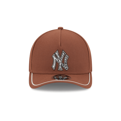 Gorra New York Yankees MLB Ne Motorsport 9FORTY Ajustable Café